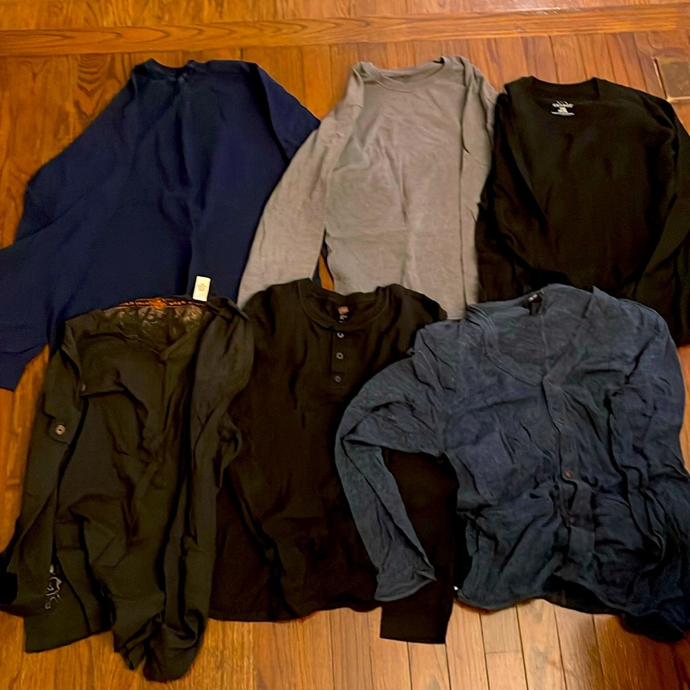 6 long sleeve shirts (Medium)
